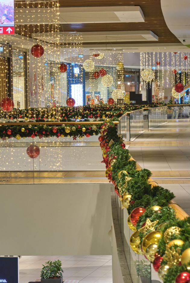 centro commerciale le Tiare allestimenti natalizi interno