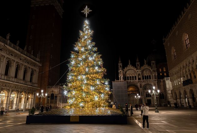 albero di natale piazza san marco