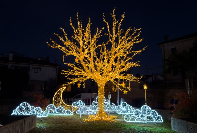realizzazione albero luminoso