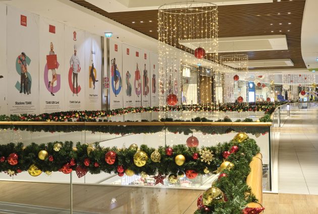 centro commerciale le Tiare allestimenti natalizi interno