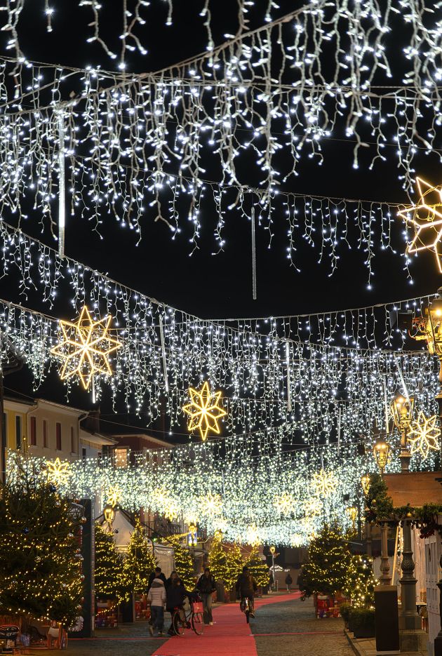 illuminazione natalizia città di caorle