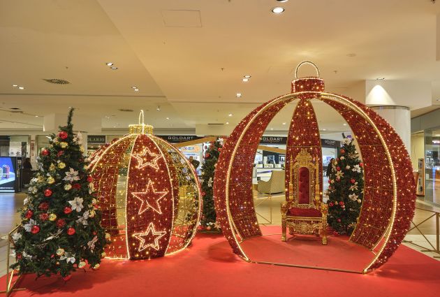 centro commerciale le Tiare allestimenti natalizi interno postazione selfie