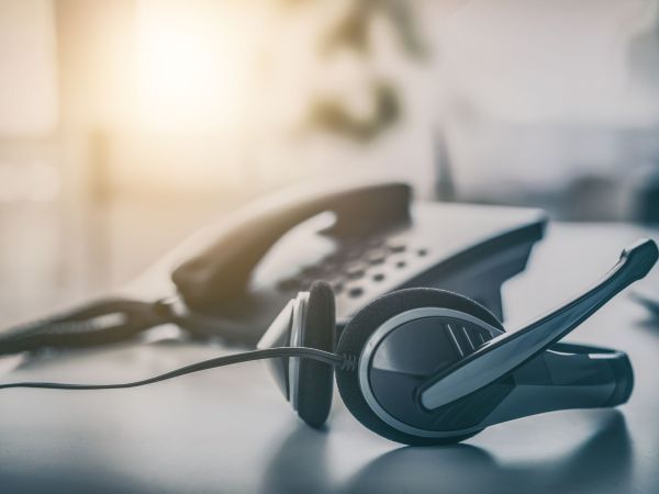 telefono e cuffie