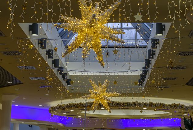 decorazioni e allestimenti natalizi centro commerciale le Isole