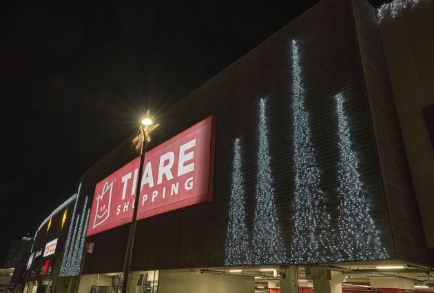 centro commerciale le Tiare allestimenti natalizi esterno luminoso