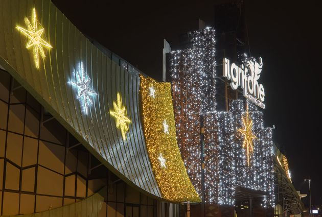 illuminazione esterna natalizia centro commerciale il grifone
