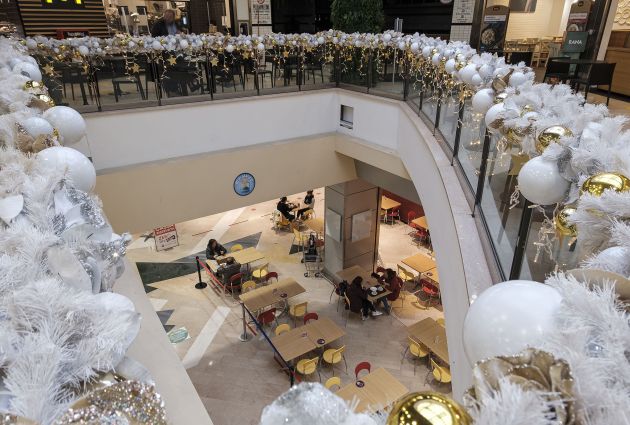decorazioni e allestimenti natalizi centro commerciale le Isole